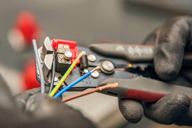 Best Electrical Outlet Repair  in Moreland Hills, OH